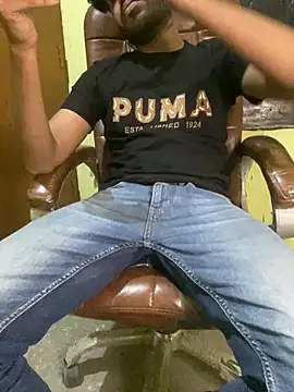 MASTTERRR Adlı Modelin Canlı XXX Sohbeti