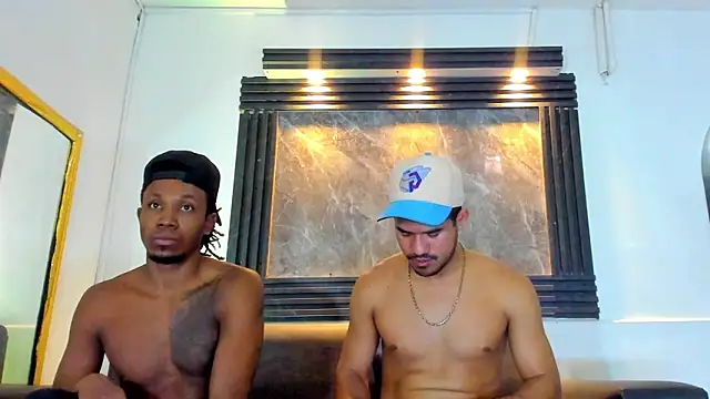 Latins_on_fire webcam show