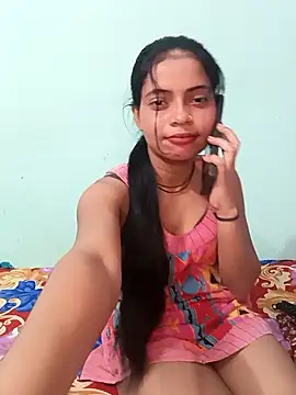 18_year_old_girl élő XXX-chatje