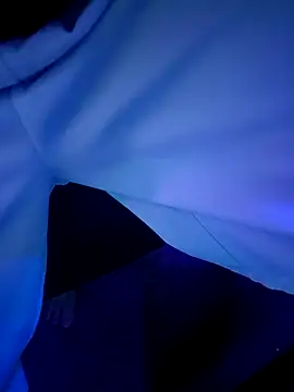 Pokazy przed kamerką – chronic_vibez