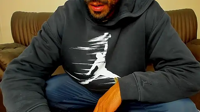 Chat XXX en directo de KingVibes7