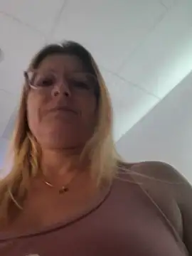 NikkiBlisss Adlı Modelin Canlı XXX Sohbeti