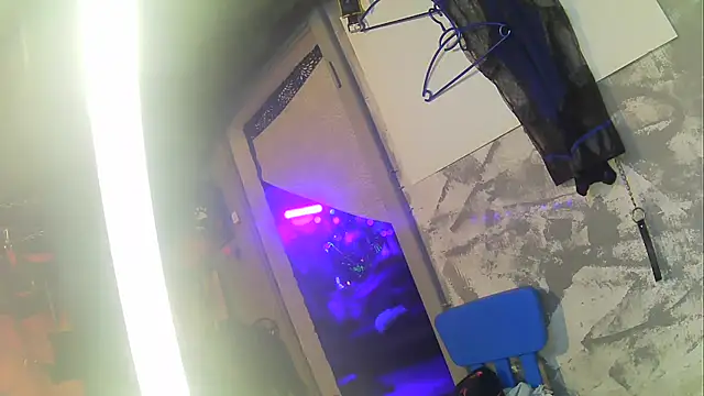 thingsbums Adlı Modelin Canlı XXX Sohbeti