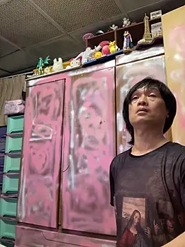 JesuAdam 即時 XXX 聊天