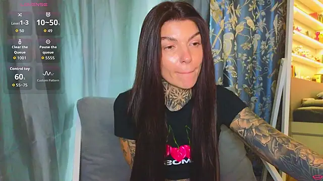 tattooedBabyy – Naživo XXX chat