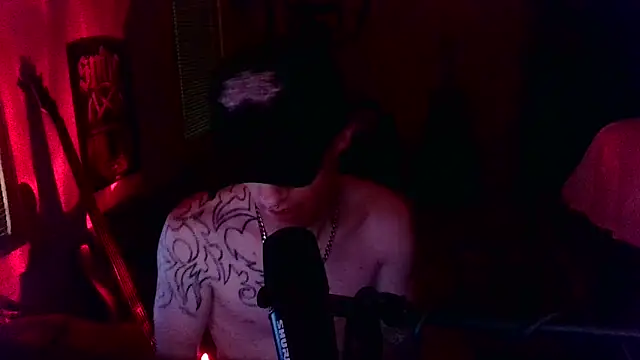 LEVIATHANX666 Show in webcam