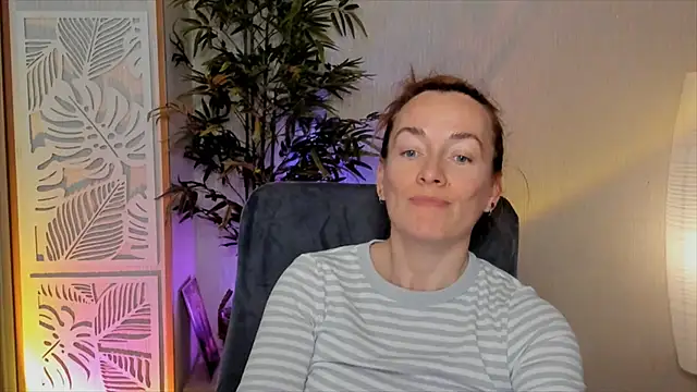 Chatroom XXX en direct de RebeccaMartinez