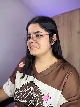 Chatroom XXX en direct de 2Angela_