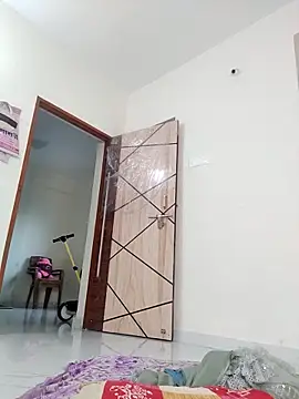 Shivani2002 élő XXX-chatje