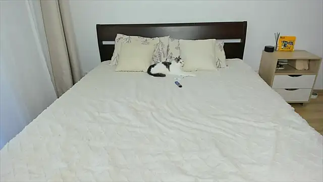 Xloe_Queen লাইভ XXX চ্যাট