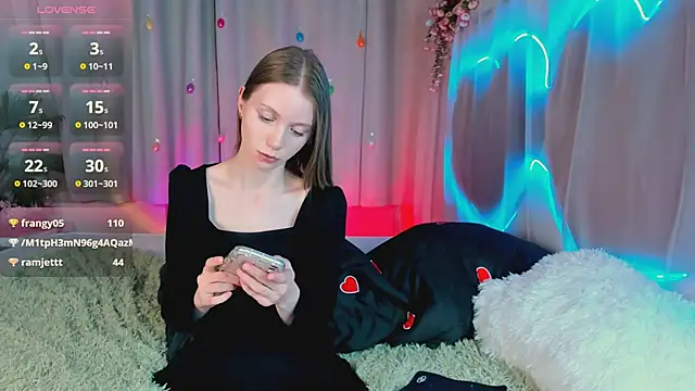 lada2k4 Live XXX Chat