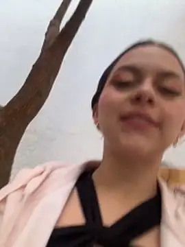 Annie_bonnie_: απευθείας συνομιλία ΧΧΧ