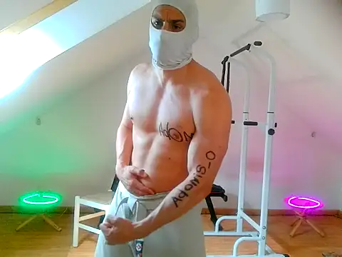XXX chat uživo modela NinjaLaser