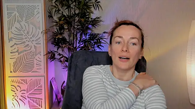 Sembang XXX Secara Langsung RebeccaMartinez