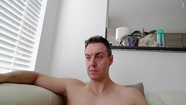 ploki2180's Webcam Show