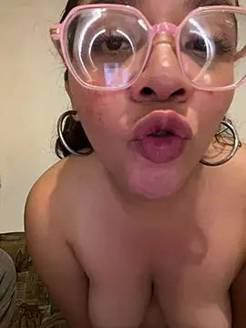 Vivi_Kvsh Chat XXX live