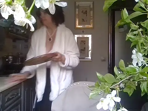 Baby-Matilda Adlı Modelin Canlı XXX Sohbeti