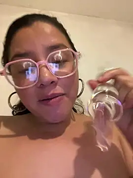 Vivi_Kvsh Show Webcam