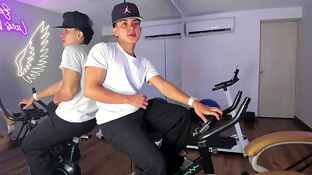 _TaylorBlackのウェブカメラショー