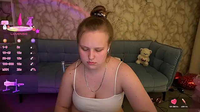 CrystallPaws Adlı Modelin Canlı XXX Sohbeti