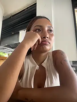 Genesis_18_'s Live XXX Chat