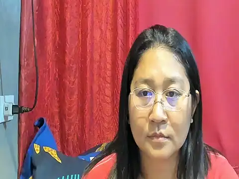 PINAYSUNSHINE38 Show in webcam