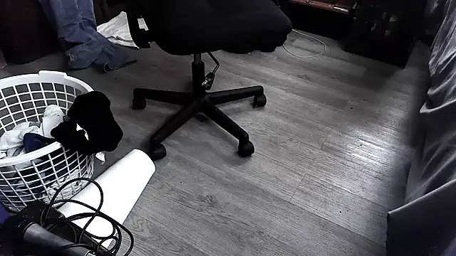 Tommy_Love23's Live XXX Chat