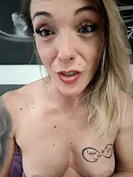 Chat +18 de Ladymiri85 ao vivo