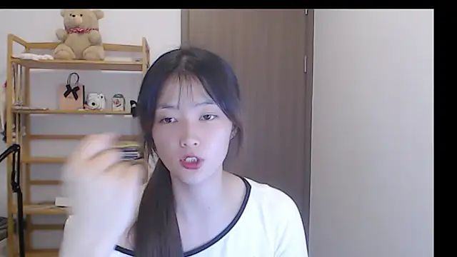 Mimi-cnbaby: απευθείας συνομιλία ΧΧΧ