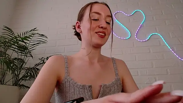 WhitePrincessLuna's Live XXX Chat