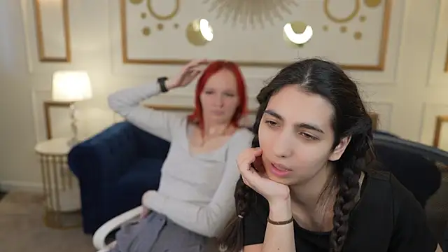 Anetta_kiss: διαδικτυακό σόου στην κάμερα