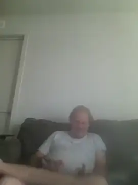 yourMasterisBored Show Webcam