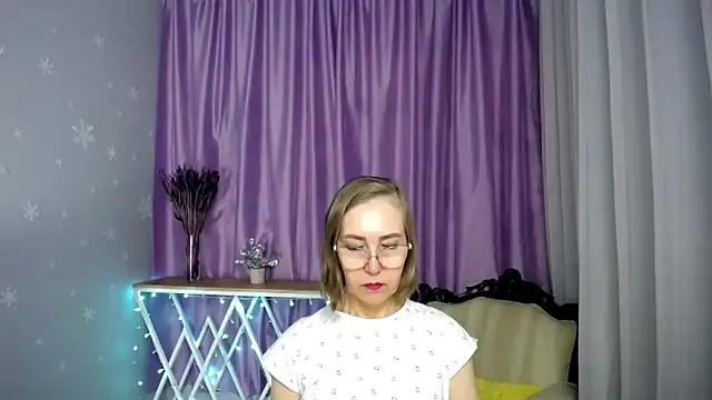 queen_a_n_i's Live XXX Chat