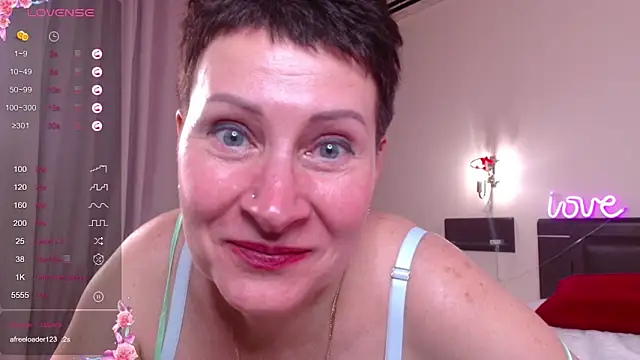 JennyMons' Live XXX Chat