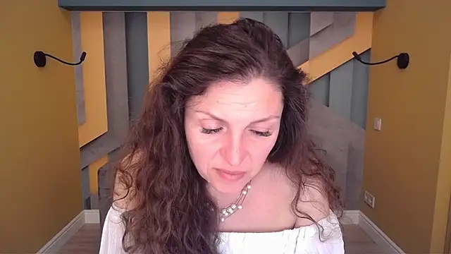 EllaLong's Live XXX Chat