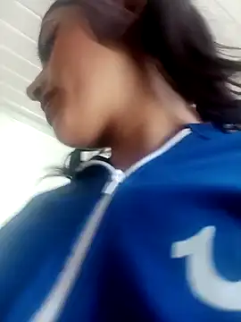 honeyluxe_ Adlı Modelin Canlı XXX Sohbeti