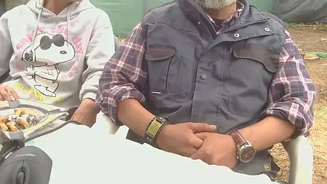 tixyanal70のライブXXXチャット