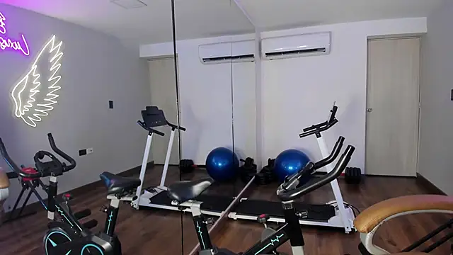 _TaylorBlackのライブXXXチャット