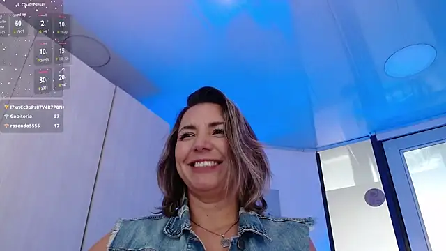 milfsecret69のライブXXXチャット