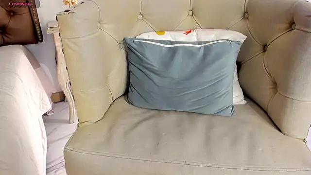 scarlett_d_ville's Webcam Show