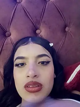 honeyluxe_ Chat XXX in diretta