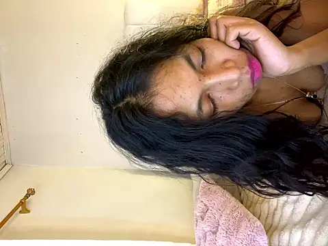 دردشة missuua الجنسية المباشرة