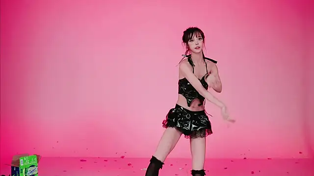 XG-002 Chat XXX live