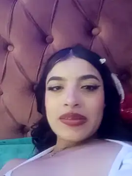 honeyluxe_ Live XXX Chat