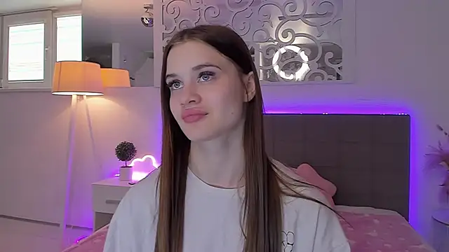 دردشة LuisaClover الجنسية المباشرة