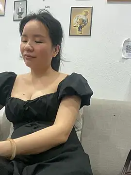 Ivy_Trix2's Live XXX Chat