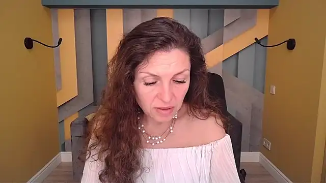 دردشة EllaLong الجنسية المباشرة