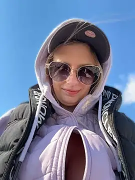 Betsy Obrolan Langsung XXX