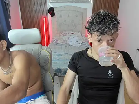 juan_and_luke Pertunjukan Webcam