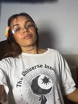 Julieta-velvet Obrolan Langsung XXX